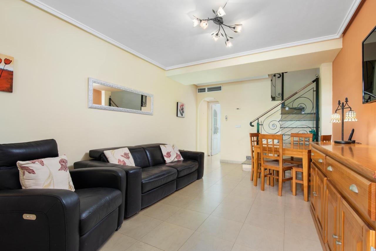 A Beautiful 2 Bedroom Townhouse - Las Cerezas กิวดาด เกซาดา ภายนอก รูปภาพ